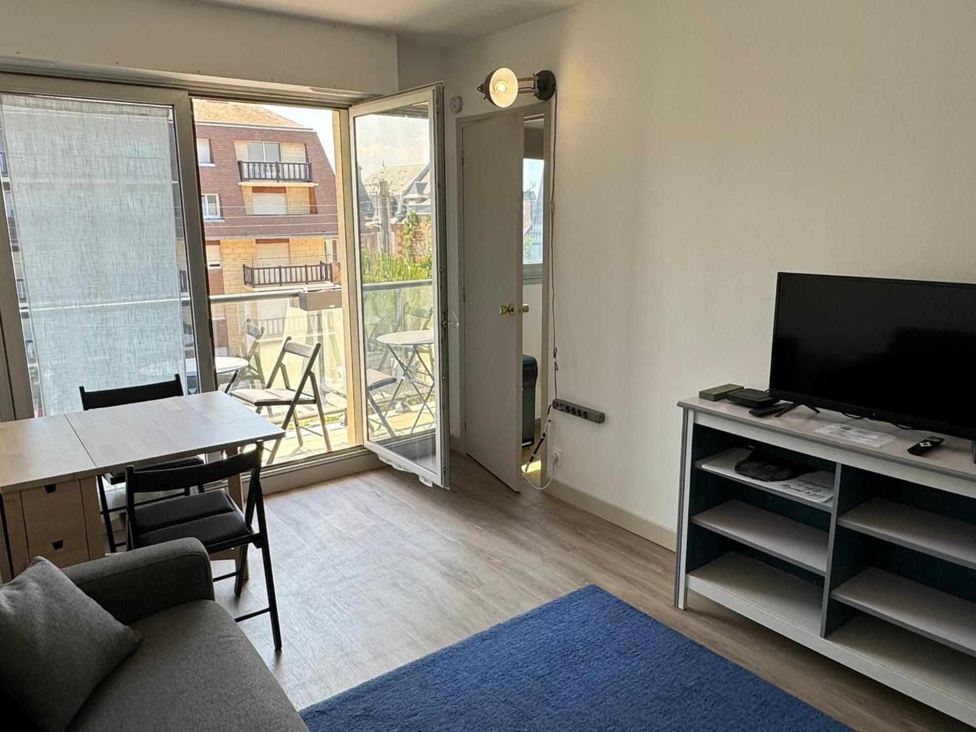 Studio Central A Cabourg Avec Balcon, Wifi Gratuit & Parking - Fr-1-487-372 Bagian luar foto